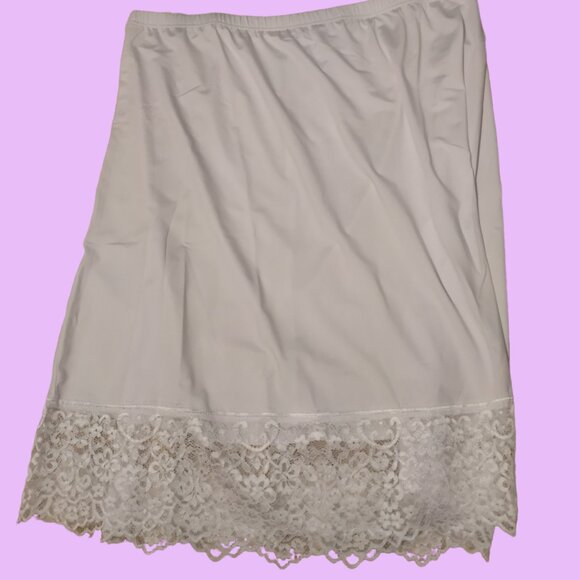 Eyelet Lace Trim Half Slip - Picture 3 of 4